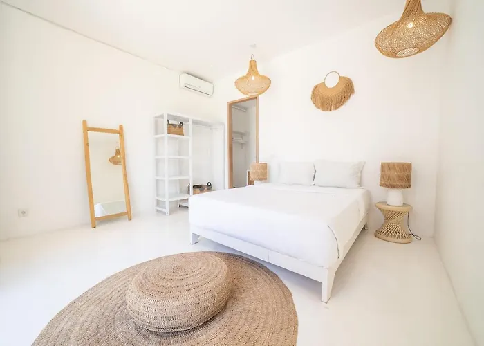 Villa Amie By Tasvan