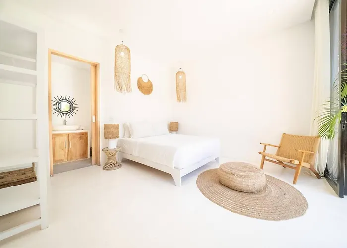 Villa Amie By Tasvan Canggu (Bali)